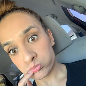 Meet your Posher, Mayra